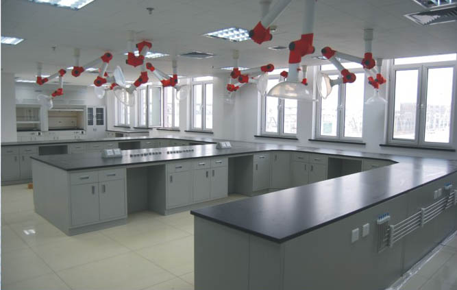 新疆美順達(dá)全鋼實(shí)驗(yàn)臺案例展示3